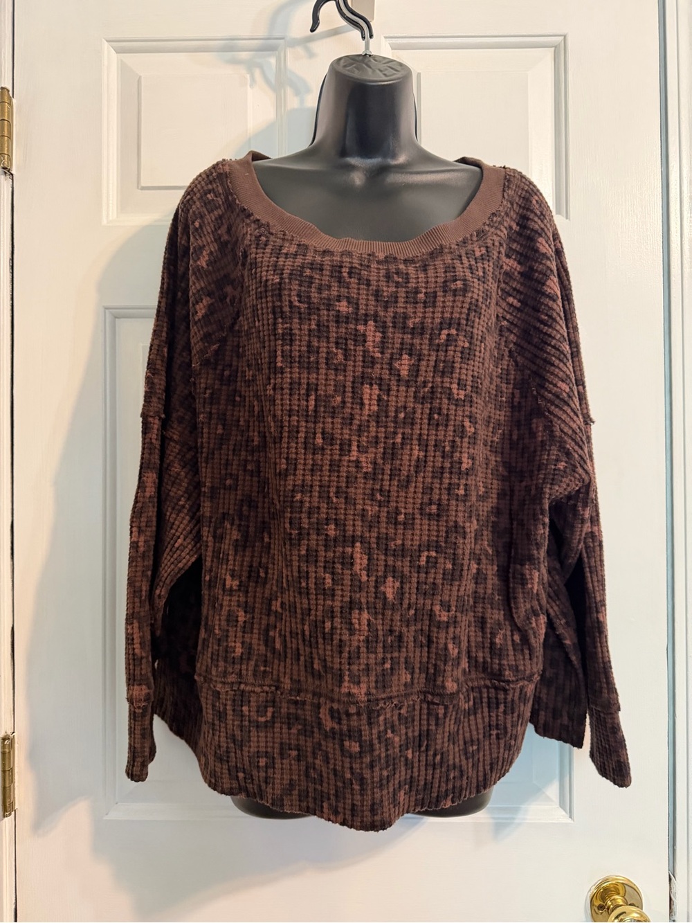 American Eagle Outfitters Brown Leopard Waffle Knit Sweatshirt